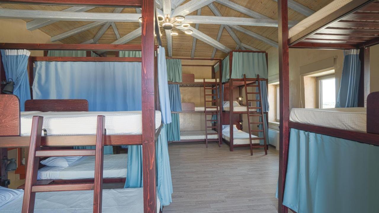 Youth Of Dope Supreme Hostel Khordhákion 外观 照片